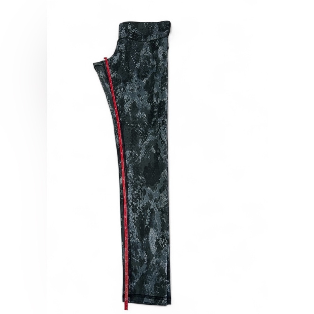 Alo Yoga Airbrush Full Length Leggings Black/Gray Python Snake Women’s Sz Small - Picture 3 of 10